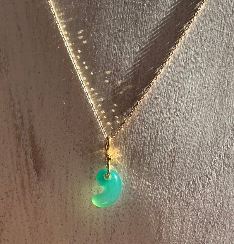 出雲型勾玉 ◇ 青瑪瑙 ◇ K24 純金墜飾 - 項鍊 - 寶石 綠色