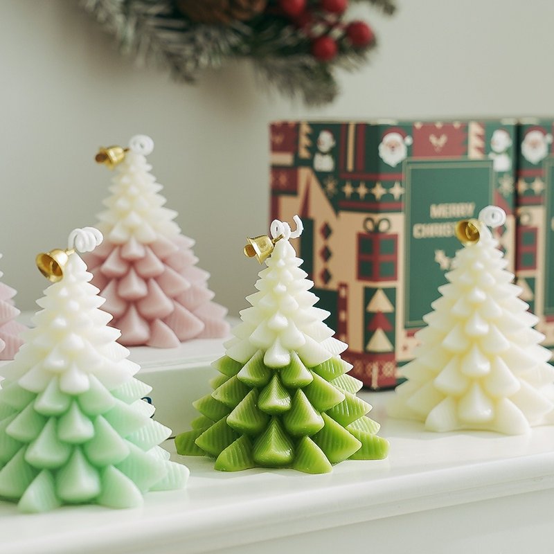 Christmas three-dimensional Christmas tree scented candle - เทียน/เชิงเทียน - ขี้ผึ้ง 