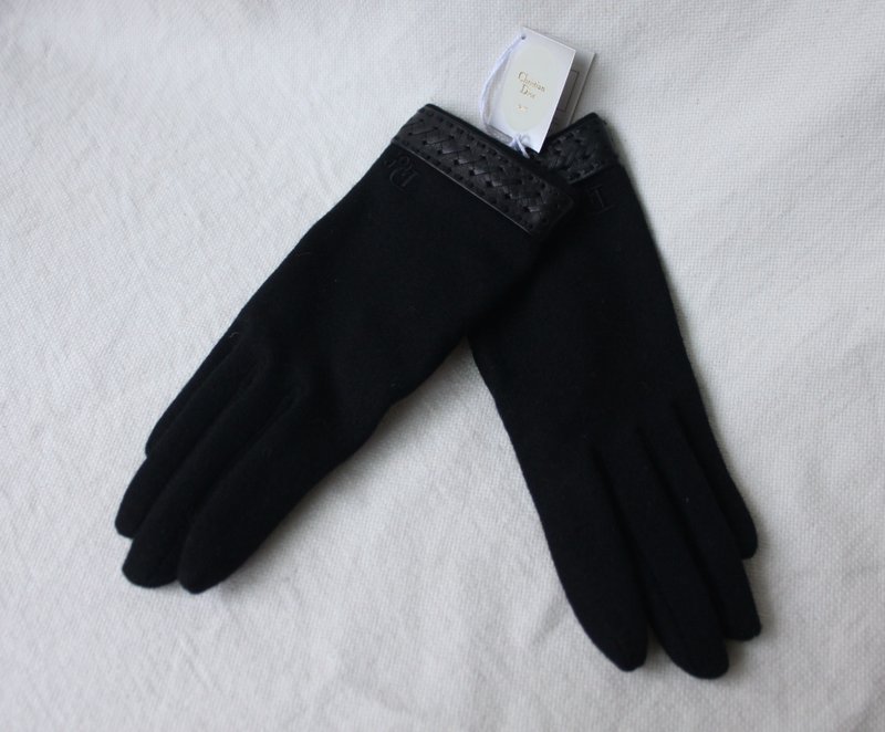 FOAK Vintage /Reserved/ Christian Dior Black Woven Cashmere Gloves - ถุงมือ - ขนแกะ 