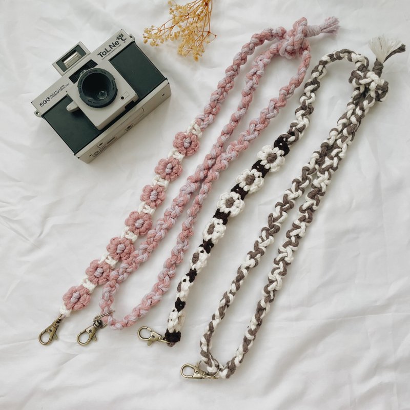 【Hola Macrame】Customized adjustable flower mobile phone chain - อื่นๆ - ผ้าฝ้าย/ผ้าลินิน 