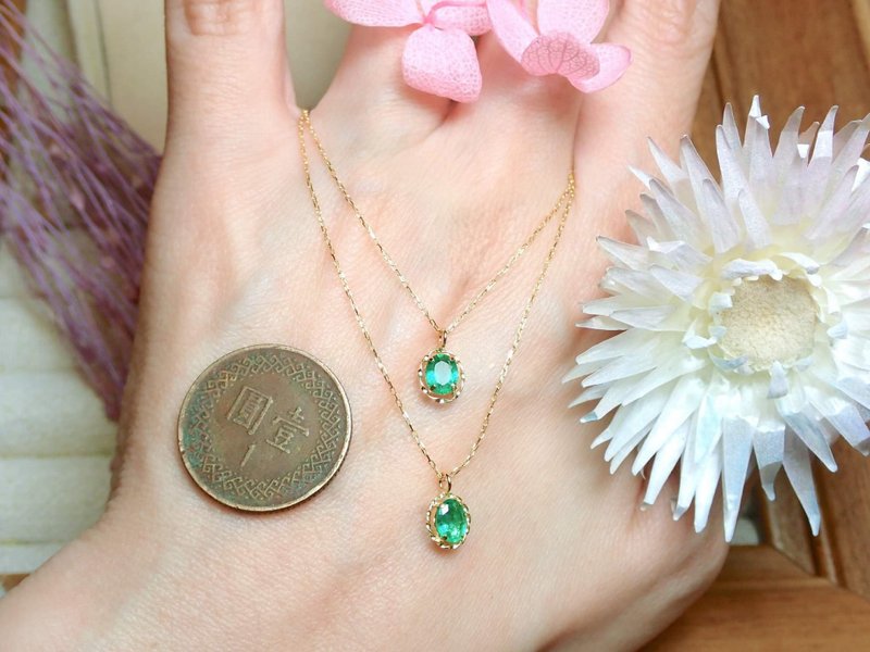 18K Gold Emerald Small Boutique Necklace - สร้อยคอ - เครื่องประดับ สีเขียว