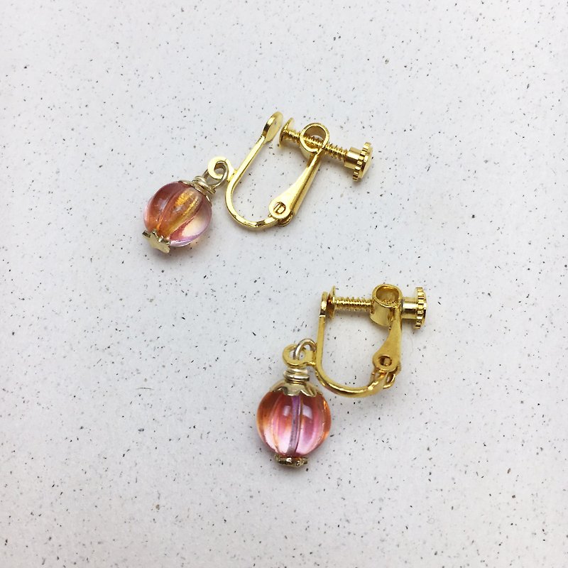 Glass clip-on earrings｜childish and childlike｜can change the ear hook - ต่างหู - แก้ว สีส้ม