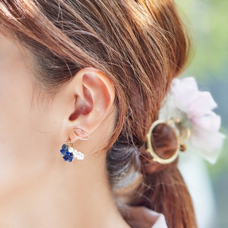 Lapis Lazuli | Birthstone and Pearl Loop | Clip-On - ต่างหู - วัสดุอื่นๆ สีน้ำเงิน