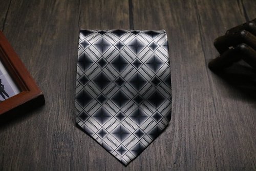 壞紳士 灰白色電光流螢真絲領帶/紳士商務禮盒裝領帶