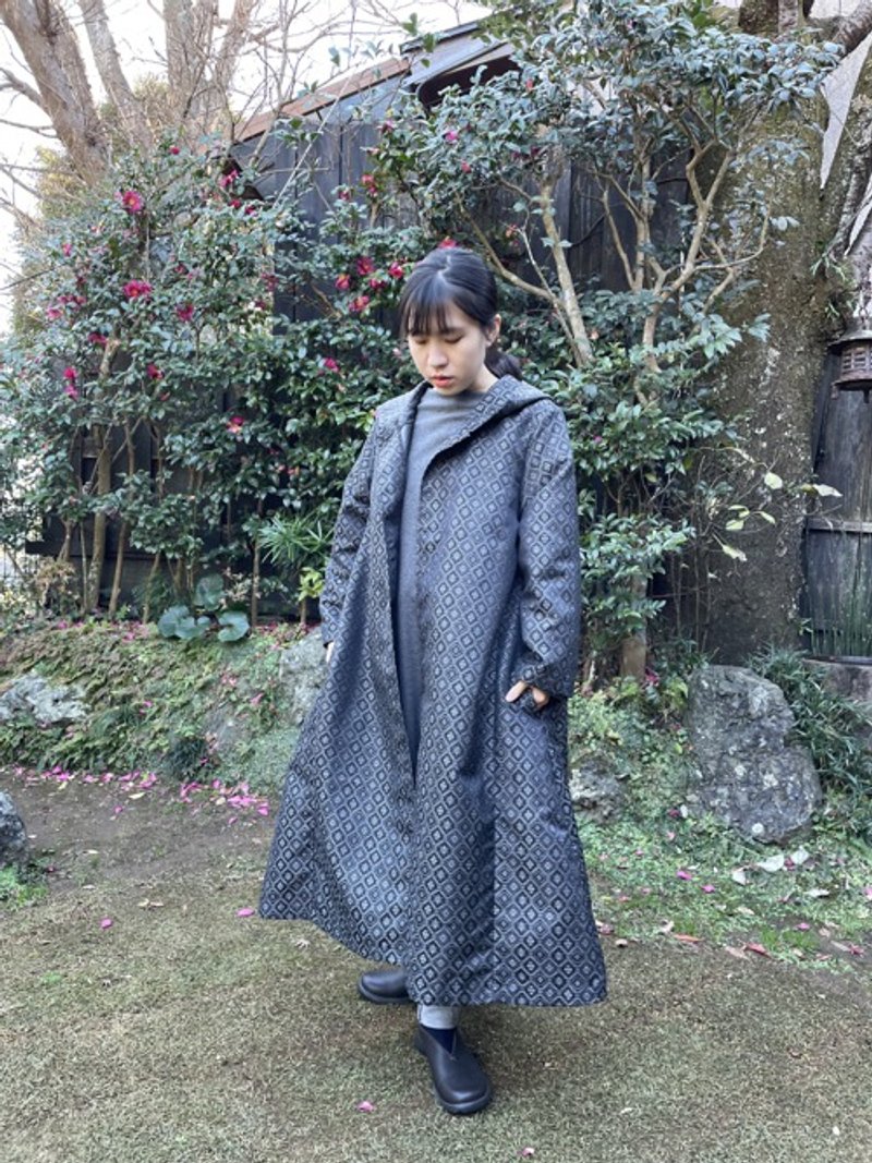 ウールの着物リメイク フード付きロングコート - ブレザー・コート - ウール ブラック