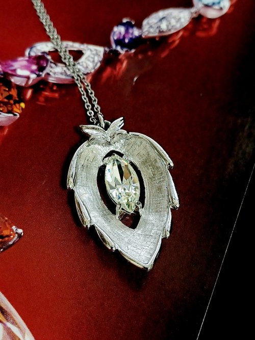 老時光製造所 vintage jewelry Sarah cov 亮銀葉形馬眼萊茵鑽項鍊