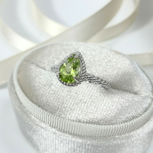 NOW jewelry 天然高品質橄欖石 晶體透徹 滿火光澤 財富石 純銀戒 簡約設計