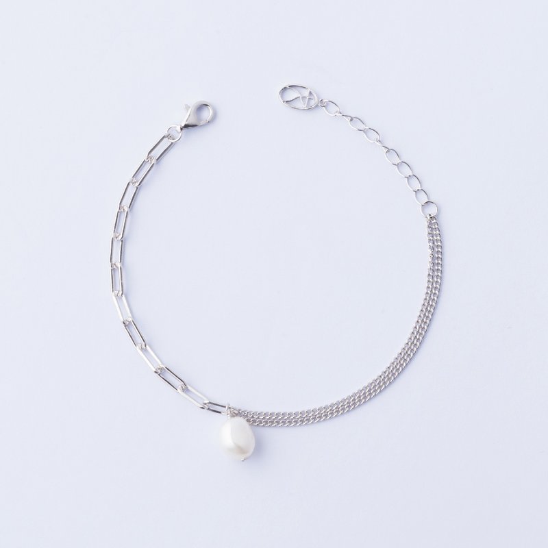 【New Product】Beyond. Cross Baroque Pearl Sterling Silver Bracelet_Silver K Gold - Bracelets - Sterling Silver 