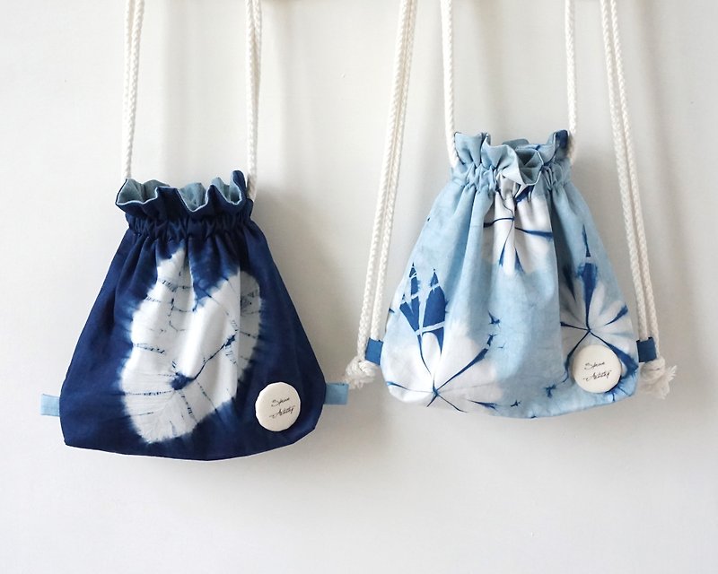 S.A x Finger Heart/ Spring, Indigo dyed Handmade Bucket Bag+Mini Backpack - กระเป๋าหูรูด - ผ้าฝ้าย/ผ้าลินิน สีน้ำเงิน