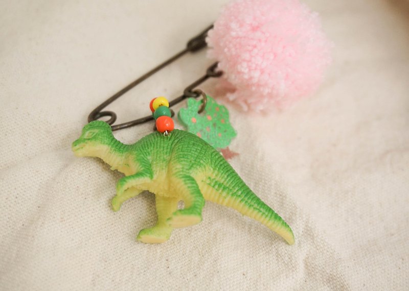 手工小恐龍吊飾別針 - 胸針 - 其他材質 綠色