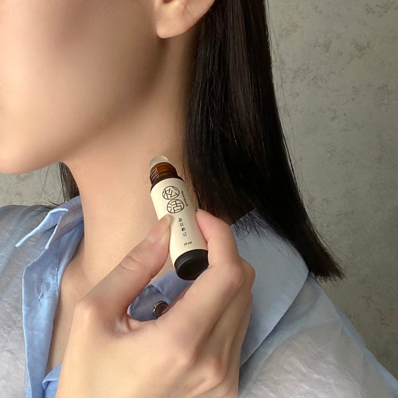 【Forgive yourself】Fragrance essential oil stick 10ml Forgive, forgive, let go, relax, increase self-confidence - Fragrances - Glass Brown