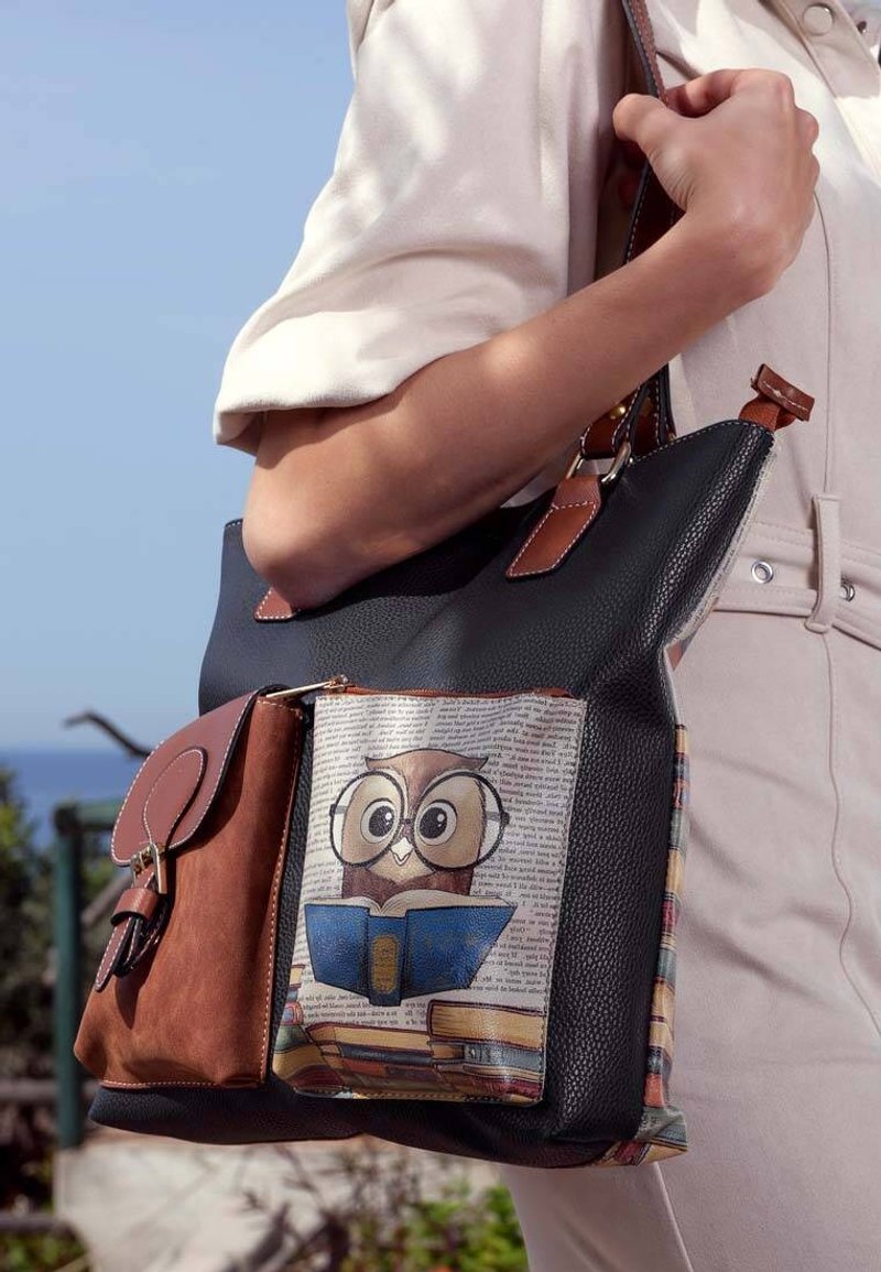 Multi Pocket Navy Shoulder Bag - The Wise Owl - กระเป๋าแมสเซนเจอร์ - ไฟเบอร์อื่นๆ หลากหลายสี