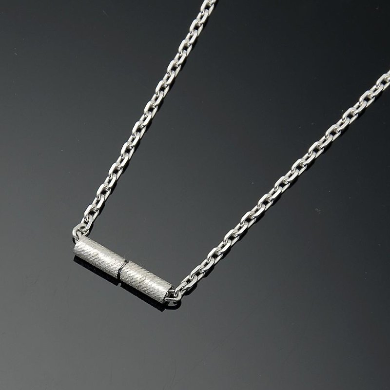 Magnet x Silver Necklace LLN-006W - สร้อยคอ - โลหะ 