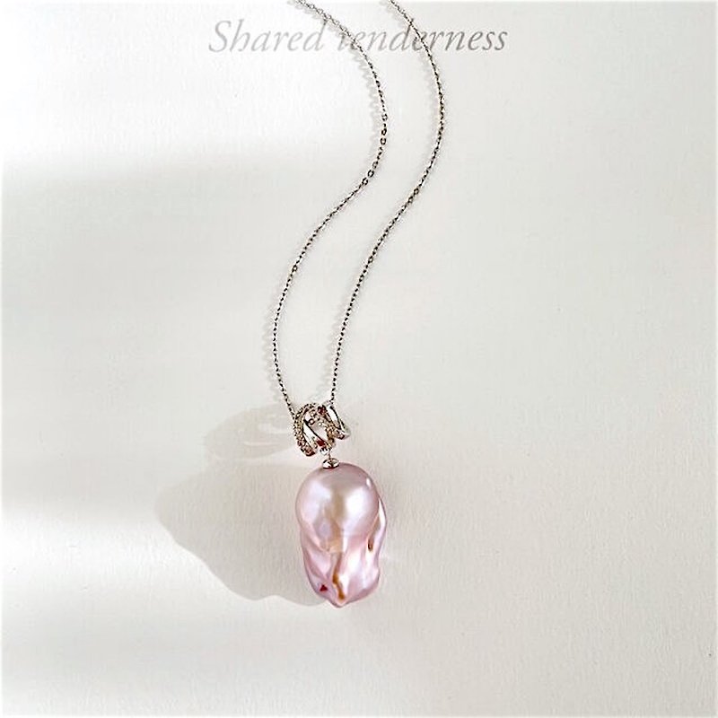 Light lavender color oyster pearl pendant silver one of a kind - สร้อยคอ - ไข่มุก หลากหลายสี