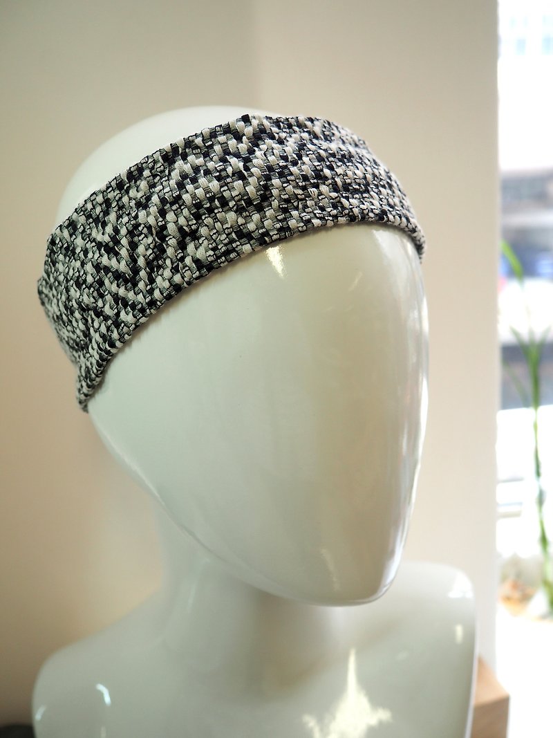 Hand-woven headband black and white - Hair Accessories - Cotton & Hemp Black