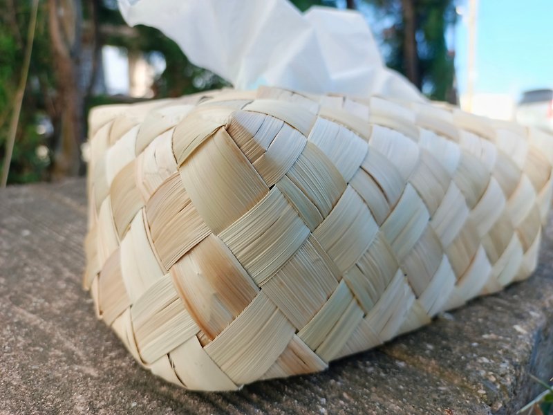 Yuetao weaving│facial Tissue Box - กล่องทิชชู่ - พืช/ดอกไม้ สีกากี