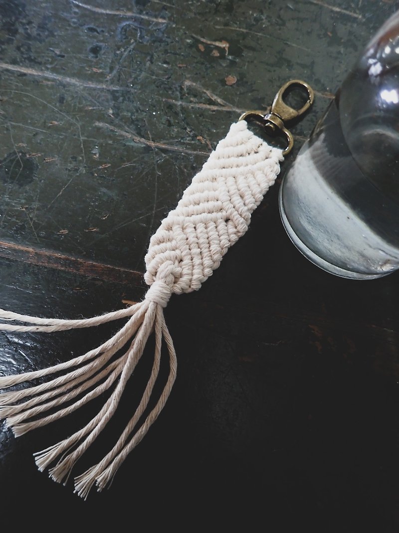 Staggered twill-macrame woven key ring - Keychains - Cotton & Hemp 