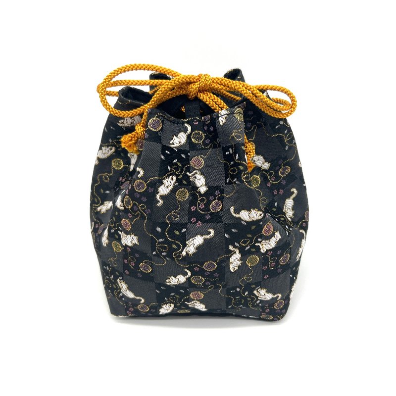 A fashionable drawstring bag with a Japanese pattern made from Kyoto Nishijin-ori fabric. - Other - Polyester Black