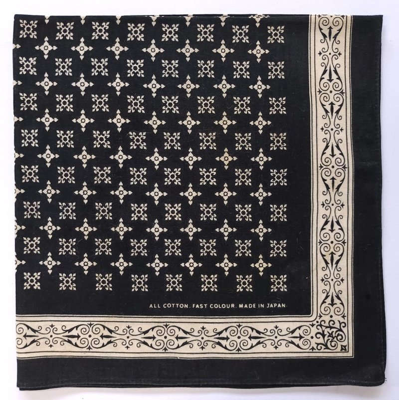 Black Royal Pattern Bandana, 20 x 20 inches, All Cotton, Fast Colour, Made in - 絲巾 - 棉．麻 藍色