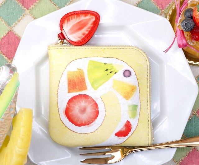 Strawberry roll cake compact wallet made of cowhide - Shop EARL'S FAVOURITE  Wallets - Pinkoi