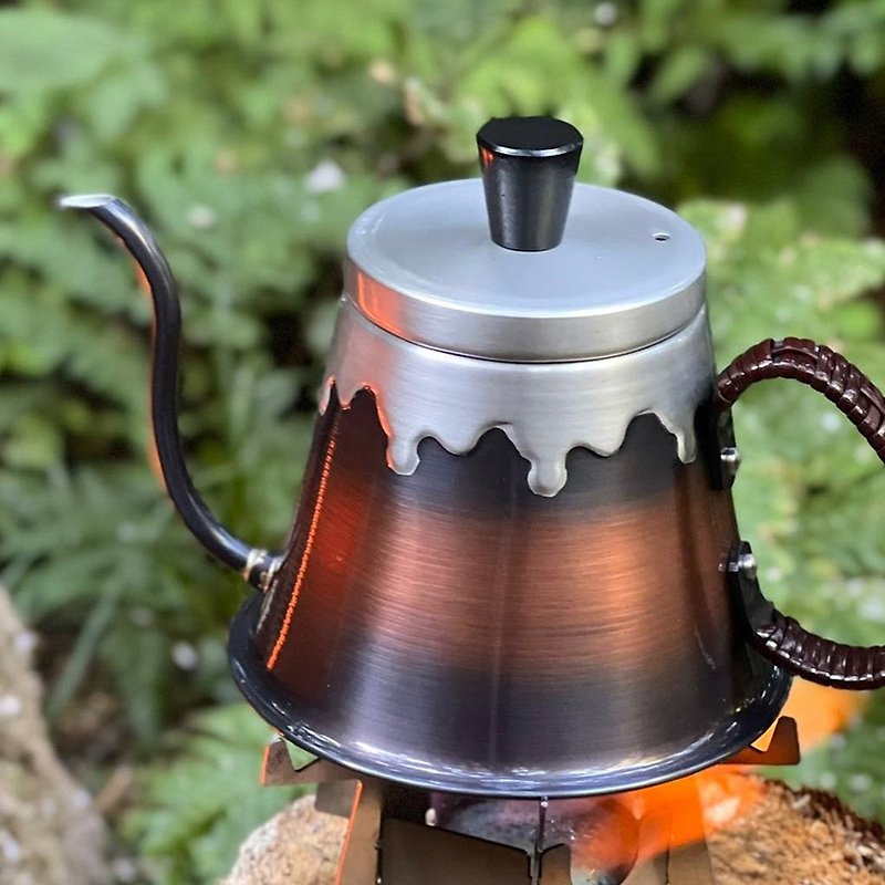 Japan's Shinkodo Japan-made Mount Fuji-shaped pure copper thin-mouth hand brewing kettle-380ml - Coffee Pots & Accessories - Copper & Brass Multicolor