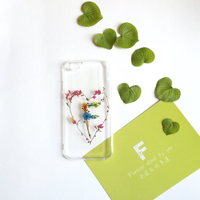 F for Friends! - pressed flower phonecase ( initial design ) - Phone Cases - Plants & Flowers Multicolor