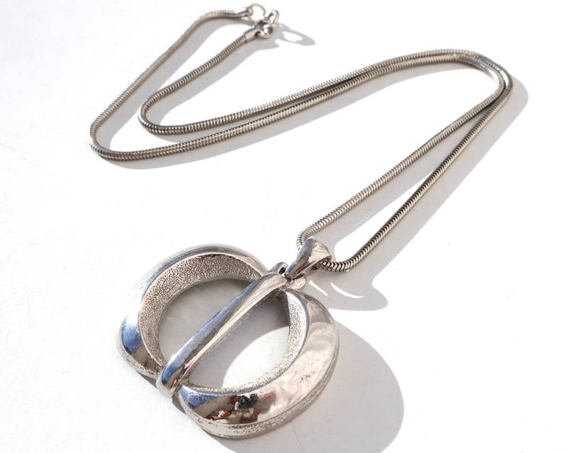 70s vintage silver color pendant necklace - 項鍊 - 其他金屬 銀色