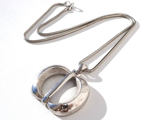 panic-art-market 70s vintage silver color pendant necklace