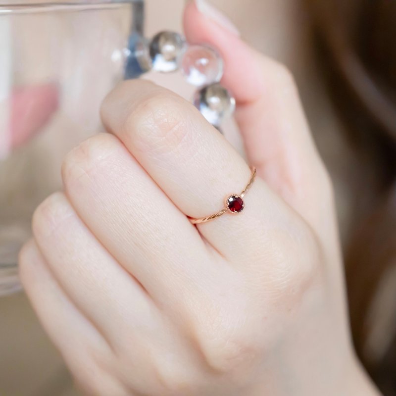 Stone 925 Sterling Silver Oval Cake Ring - แหวนทั่วไป - เครื่องเพชรพลอย สีเงิน