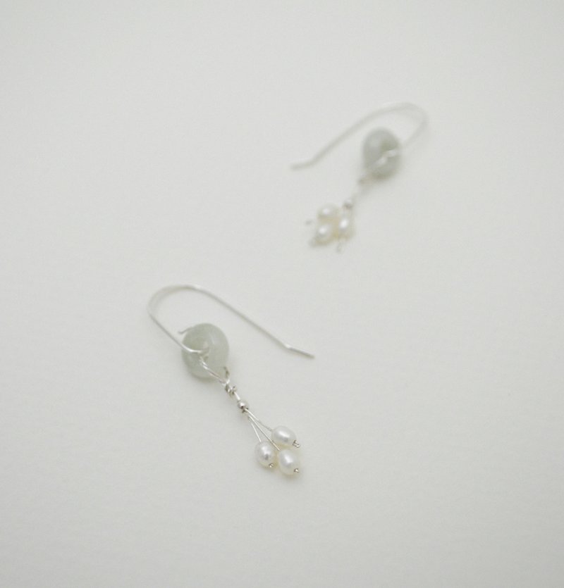 Burmese jade‧Rice Pearls‧Silver Drop Earring - Earrings & Clip-ons - Sterling Silver Multicolor