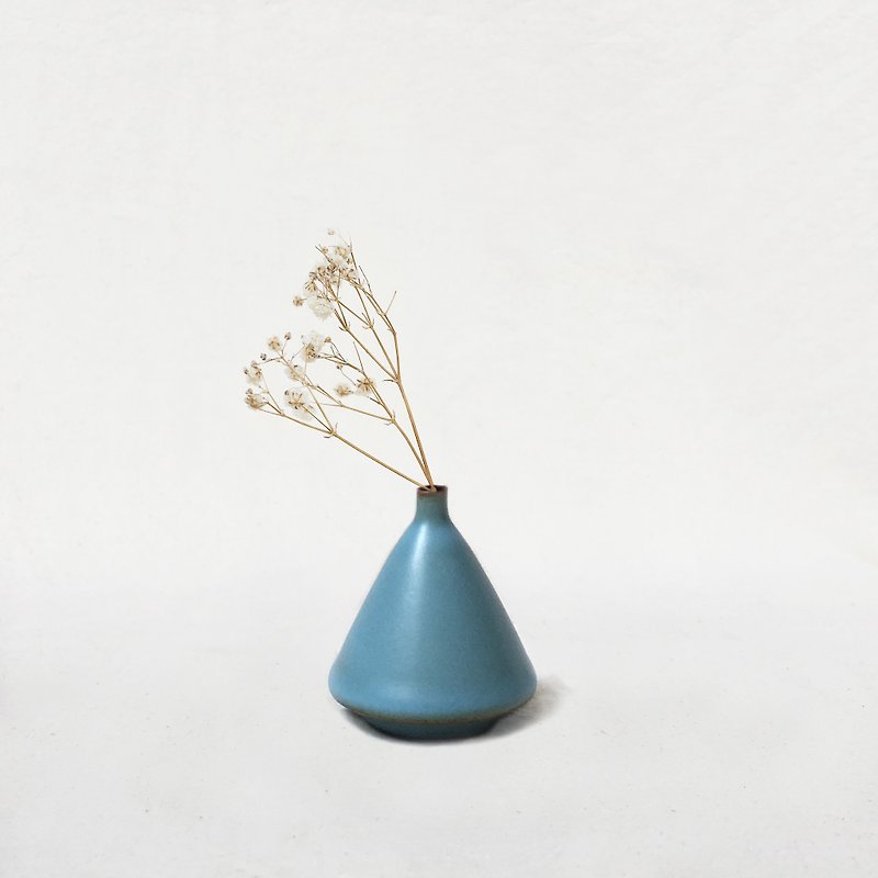 手工陶瓷迷你花器 － 小山浅蓝色 - 花瓶/陶器 - 陶 藍色