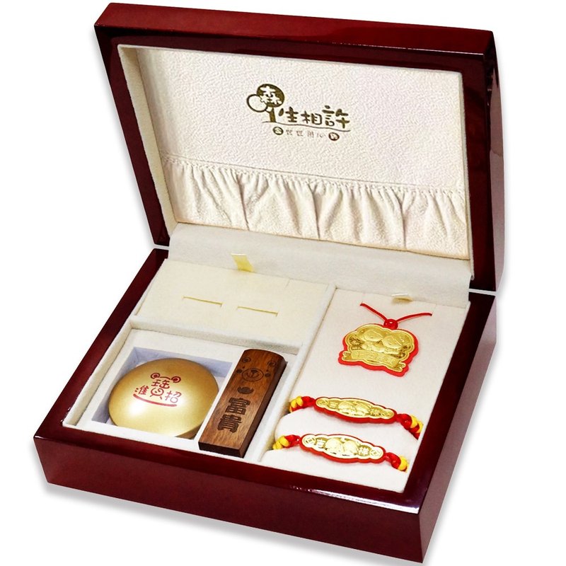 [Children's painted gold ornaments] Three-piece baby gold seal full moon gift box set with a wealth stamp, weighing about 0.2 yuan - ของขวัญวันครบรอบ - ทอง 24 เค สีทอง