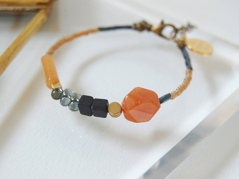 trio - Orange Crystal Gemstone Bracelet - สร้อยข้อมือ - เครื่องเพชรพลอย สีส้ม