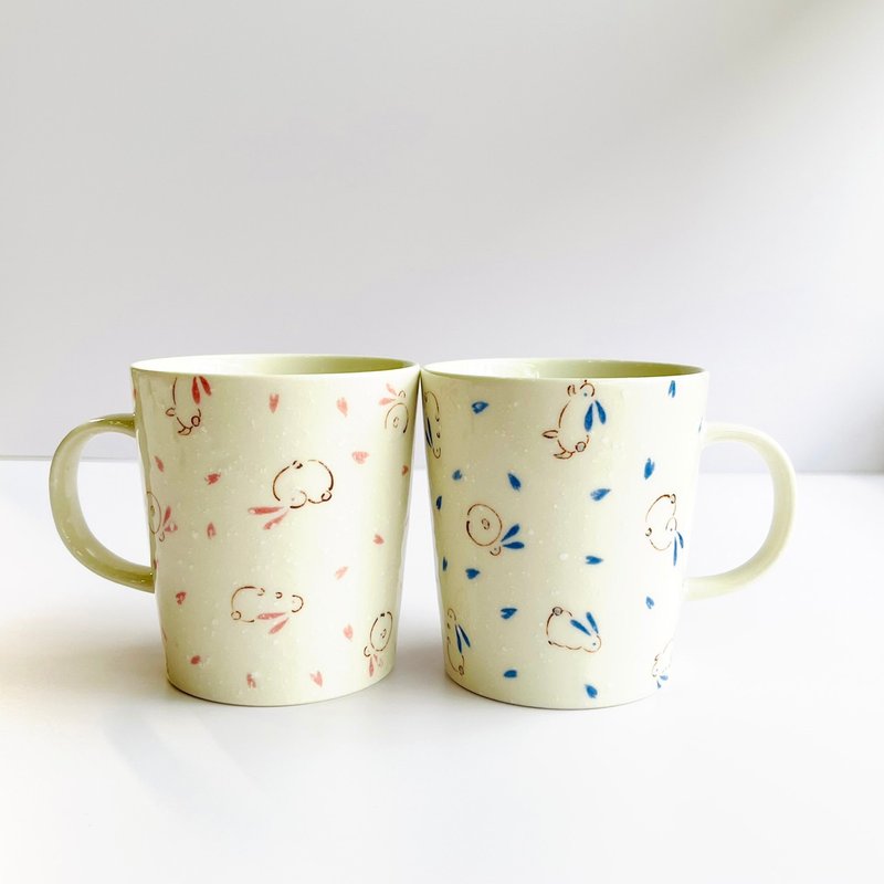 Mino-yaki-light snowflake rabbit in mug - Mugs - Porcelain White