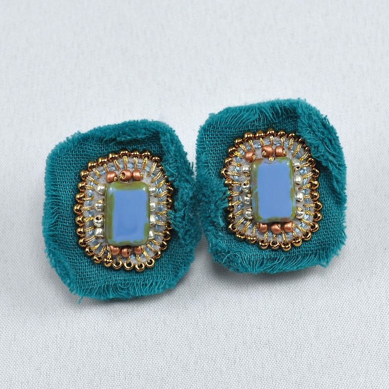 gauze and beads earrings, flower earrings,statement earrings blue green 3 - ピアス・イヤリング - コットン・麻 ブルー