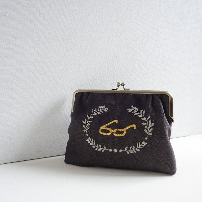 Embroidered gold bag - glasses - Knitting, Embroidery, Felted Wool & Sewing - Cotton & Hemp 