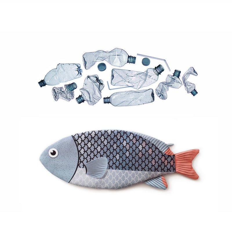 Blue Devil Damsel fish pouch (PET bottles waste recycled fabric) - 手提包/手提袋 - 環保材質 藍色