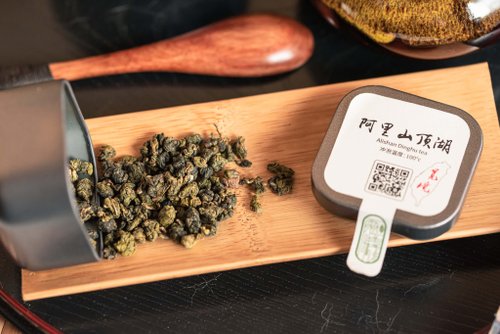 雨曦 覓境阿里山頂湖松木禮盒(伴手禮附提袋)