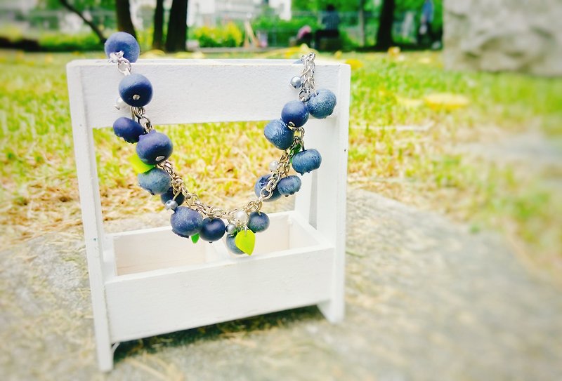 **kehto**handmade blueberry bracelet - Bracelets - Clay 