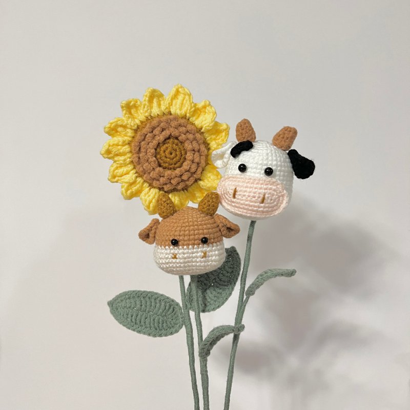 Crochet Sunflower and Cowflower Bouquet - ช่อดอกไม้แห้ง - ผ้าฝ้าย/ผ้าลินิน สีเหลือง