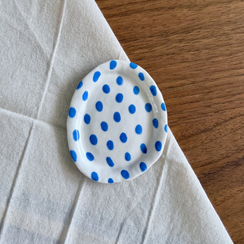 手作藍點蛋型盤/波點之藍 - 豉油碟/小碟/醬油碟 - 陶 