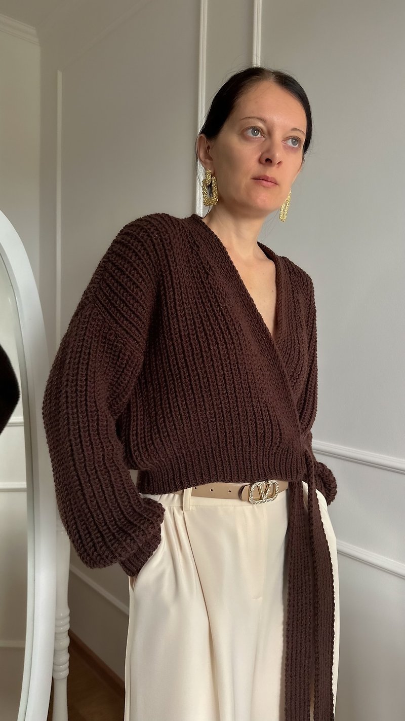 Brown knit sweater with belt Tie waist rib knit top Handmade sweater for women - สเวตเตอร์ผู้หญิง - ขนแกะ 