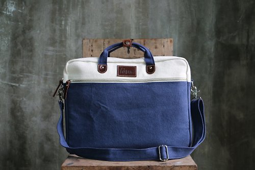 Bagyard Collection BAG UP : LAPTOP : NAVY (13-Inch/ 16-Inch)