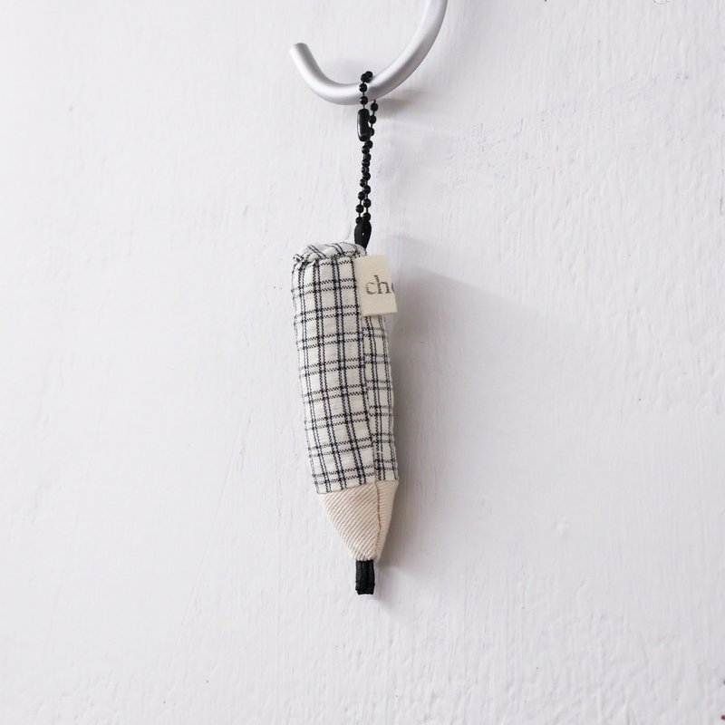 Simple Pencil Keyring - Black - 鑰匙圈/鑰匙包 - 棉．麻 黑色