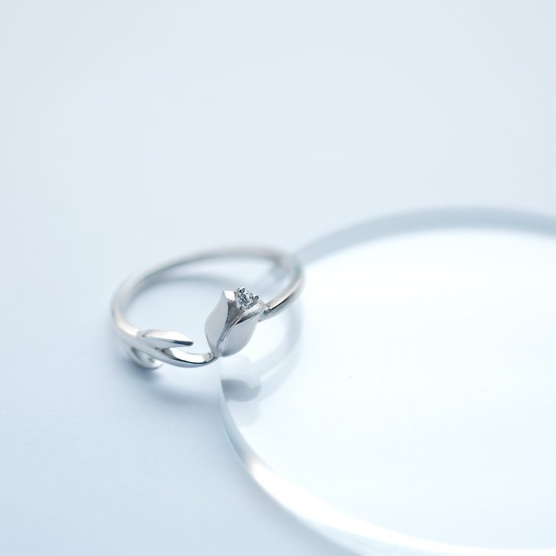White tulip ring Silver 925 - แหวนทั่วไป - โลหะ สีเงิน