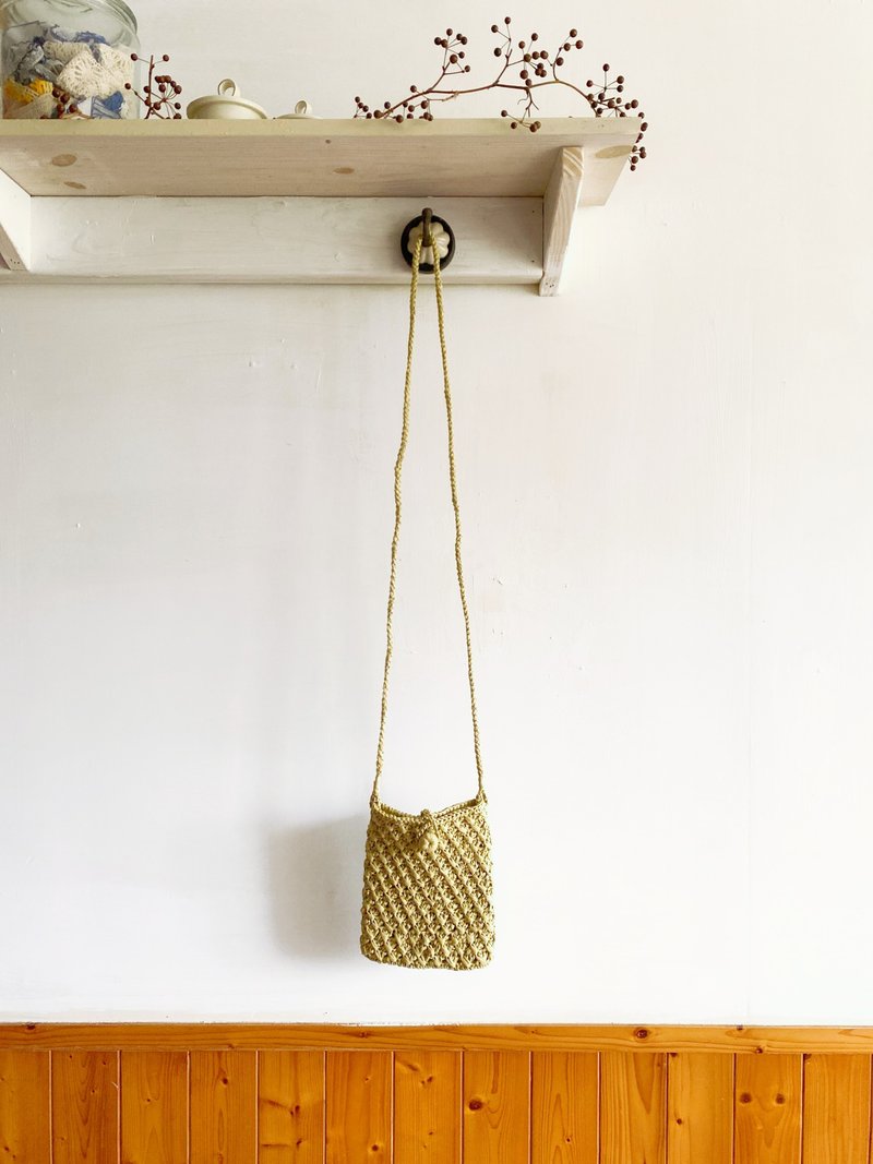 【好日手作】Handmade。日本紙線手工編織淺綠色手機斜背包側背包 - 側背包/斜背包 - 紙 綠色