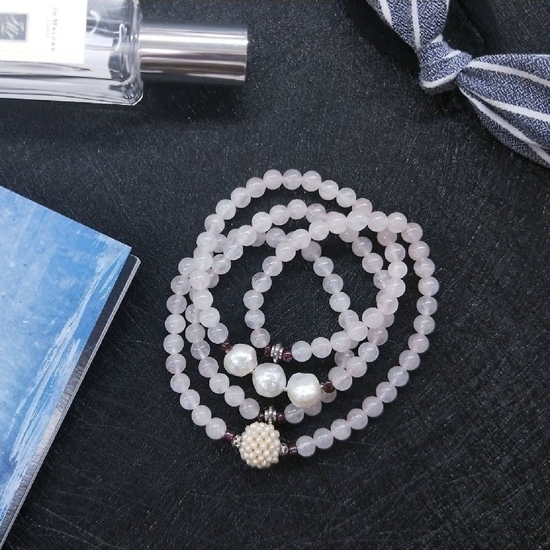 [108 rosary series. The only product] 6mm powder crystal * pearl rosary - สร้อยข้อมือ - คริสตัล สึชมพู