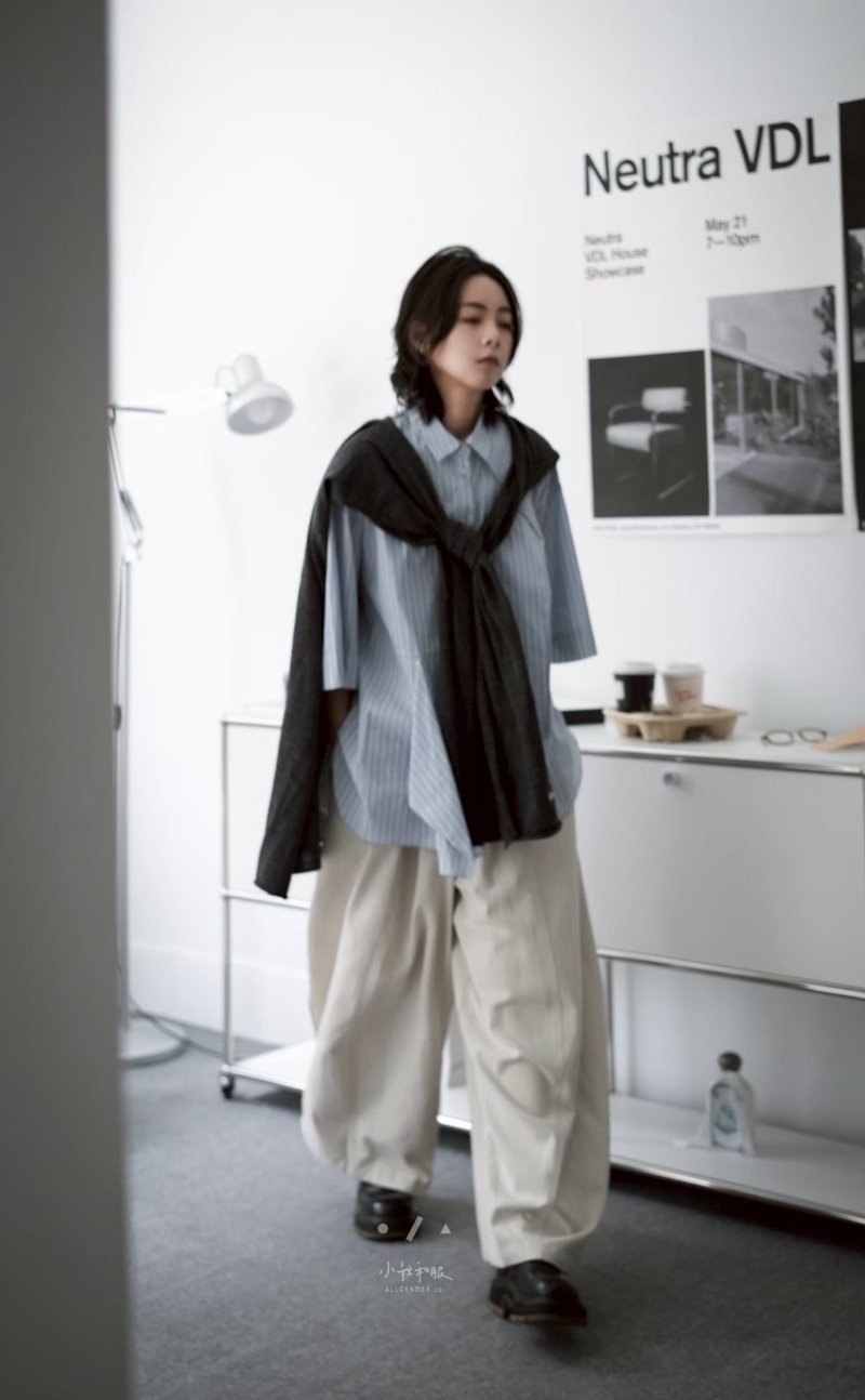 法式羊毛披肩式大人感圍巾 - 背心/無袖上衣 - 棉．麻 黑色