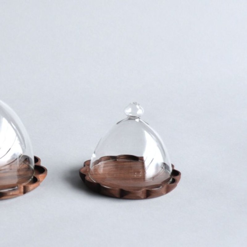 Walnut tray S and glass dome - Small Plates & Saucers - Glass 