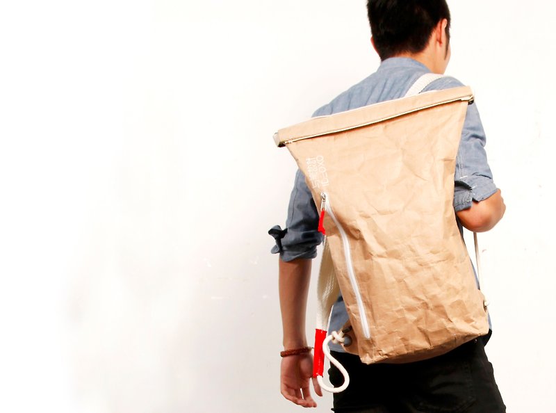 Pháin-Backpack (Yellow) - กระเป๋าเป้สะพายหลัง - กระดาษ สีกากี